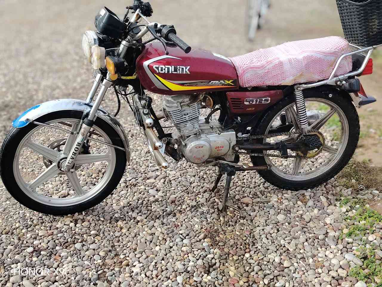 السلام عليكم موطور للبيع كلو شغال روبو 2018 موطور جديد كهربائيات كلهة شقالة گشر مثل ماموضح بالصورة الاستفسار على الرقم ***********
