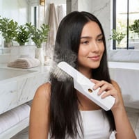 مبخرة كهربائية ٢في١ • مشط عطري • شحن USB