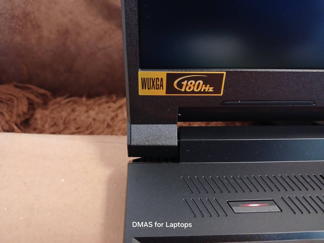 السلام عليكم
سعر لابتوب 1050 مليون و خمسين ثابت
💻 لابتوب Acer Nitro V16 AI گيمينگ مستعمل نظافة فول – أحدث موديل
سنة الإصدار: 28 / 7 / 2025
✨ نظيف جدًا
🔋 البطارية 100%
💰 السعر: 1050000 الف ثابت قفل (غير قابل للتفاوض)

🌟 الحالة: مستعمل
💻 البراند: Acer
💻 الموديل: Nitro ANV16-42
⚙️ المعالج: Ryzen 5-240W
🧠 يعادل Core i5 جيل 15 (موديل 2025)
🧠 الرام: 16GB DDR5
💾 الخزن: 500GB SSD NVMe
🖥 الشاشة: 16.1 إنج FHD WUXGA بتردد 180Hz
🎮 كرت الشاشة الداخلي:
Shared 8GB
NPU Compute Accelerator Shared 8GB

🎮 كرت الشاشة الخارجي: RTX 5050 سعة 8GB (قدرة 90 واط)
⌨️ الكيبورد: إضاءة خلفية لون برتقالي


**إذا كنت صاحب هذا الإعلان وتريد حذفه لأي سبب، رجاءا أرسل رسالة إلى الدعم الفني**