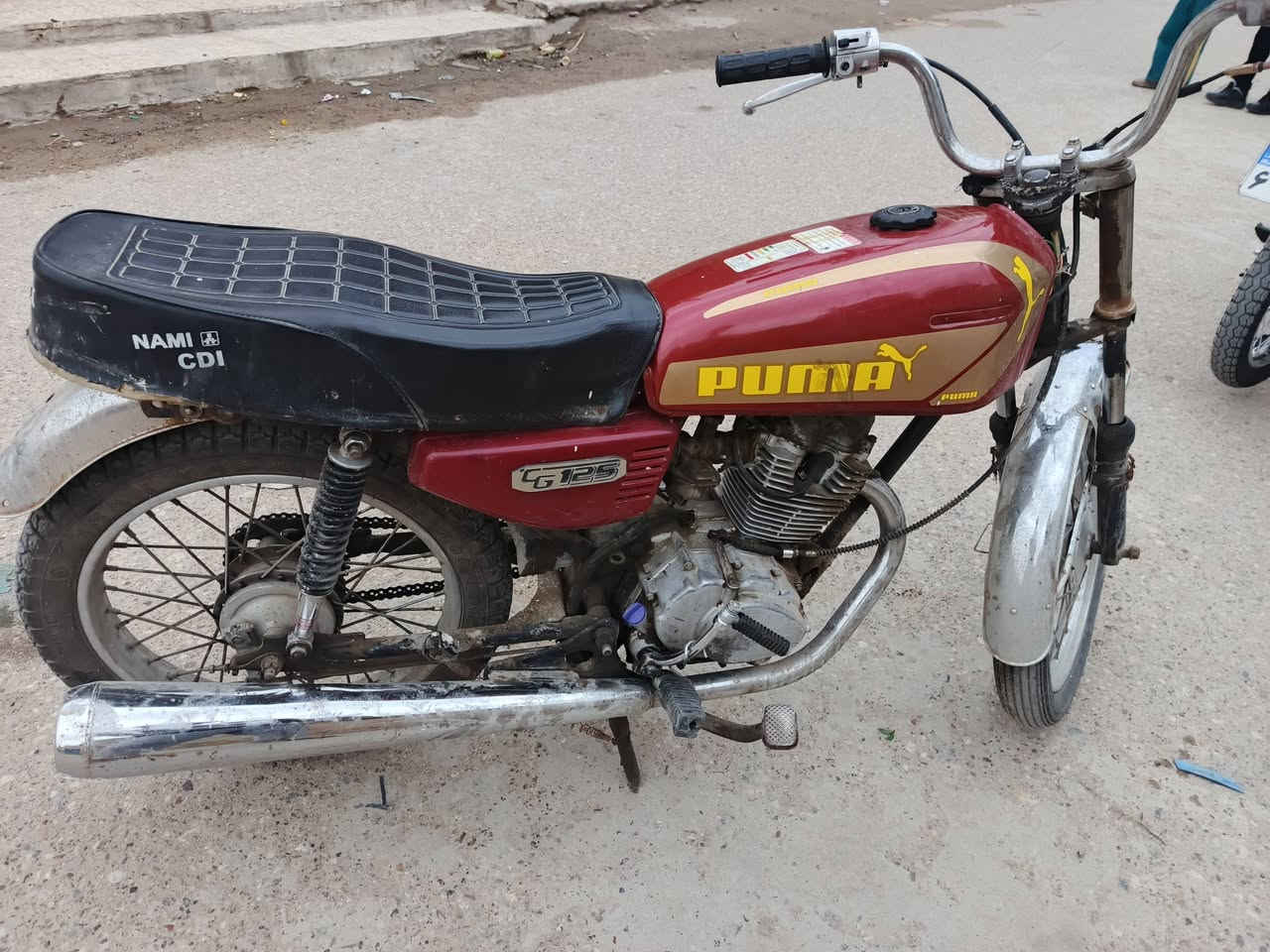 سلام عليكم
دراجه ايرانيه للبيع دراجه مال شغل ويرادلهه ترتيب 

سعرر عل خاص اوو تصلل ***********
