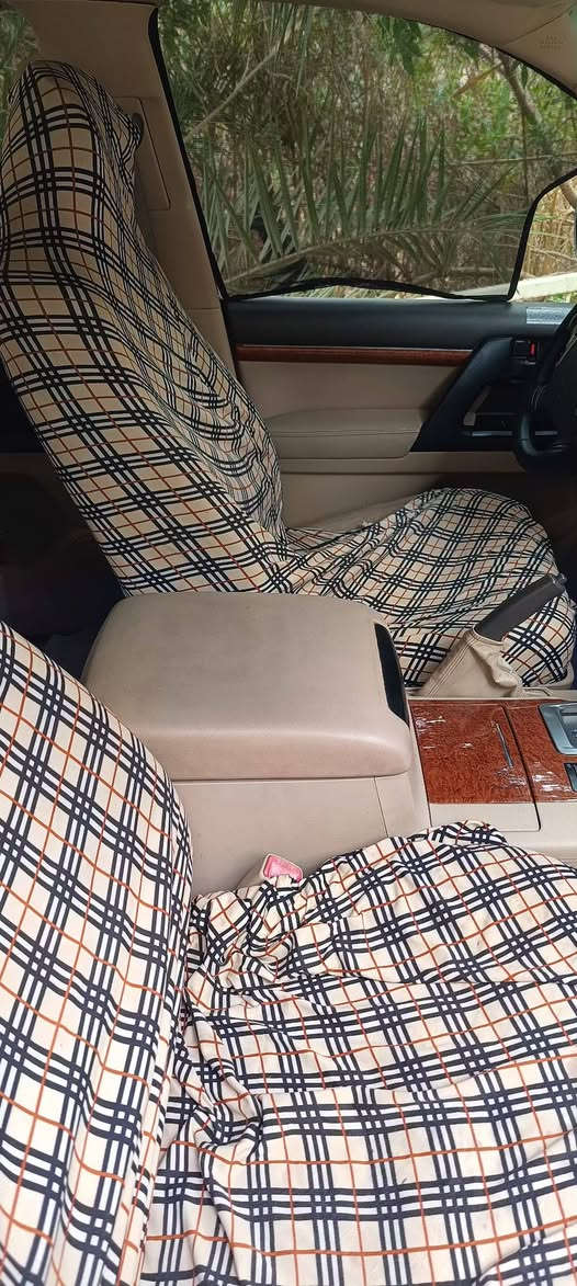 للبيع لاندكروز مديل 2012بريم اصل سياره جديده بمعنى الكلمه  مكفوله مكينه 6 مكينه كير بدون فتح ومكفولات سياره برغي ممفتوح بيها غرفتها شركه وسياره كامله مكمله برغي مبيها نقص رقم سليمانيه رقم جديد وهزه جديده سعر تحويل ثاني يوم سعر اتصل وتدلل 
اتصال***********
