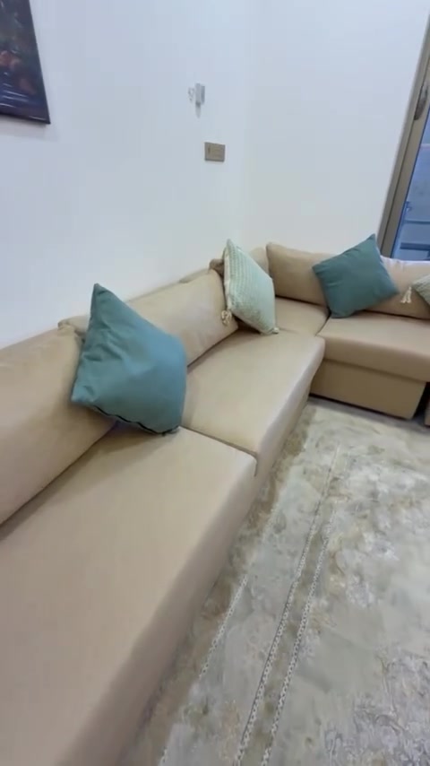 السلام عليكم ديوان للبيع مكان بزيونه ٧ مقاعد سعر على ٤٥٠ وبي مجال ومابي اي ضرر


**إذا كنت صاحب هذا الإعلان وتريد حذفه لأي سبب، رجاءا أرسل رسالة إلى الدعم الفني**