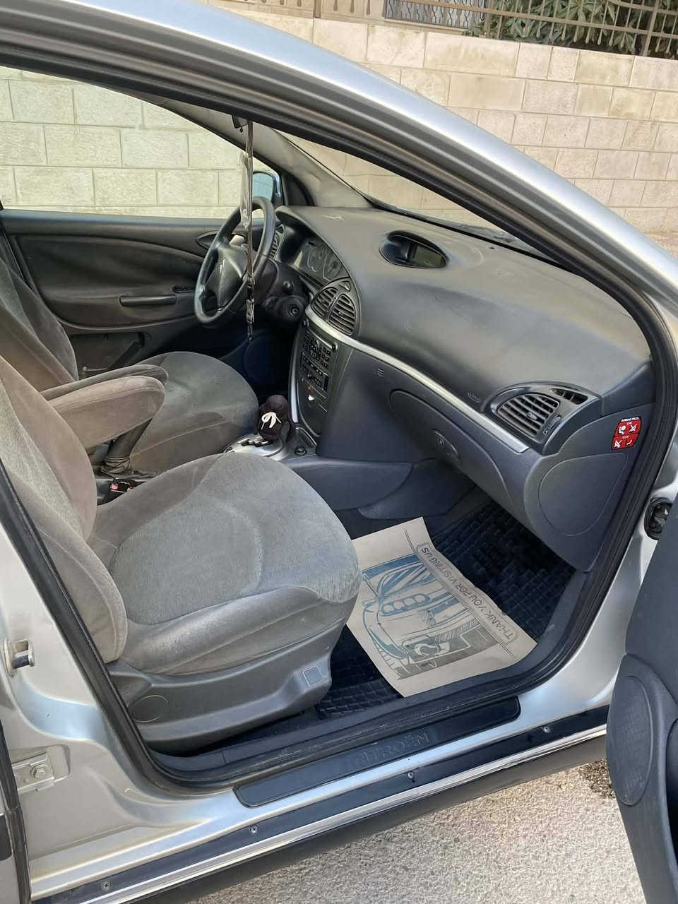 سيتروين c5 2006 
ماتور 2000cc قوي واقتصادي 
بتمشي بالتنكه ١٦٠-١٧٠ حسب الدعسه 
عليها نظام هايدروليك من الشركه فش عليه مشاكل 
ماتور وجير جيد 
شاشة اعطال 
والمزيد من الاضافات 
مرخصه لشهر ١٢ 
السعر 1600 نهائي


**إذا كنت صاحب هذا الإعلان وتريد حذفه لأي سبب، رجاءا أرسل رسالة إلى الدعم الفني**