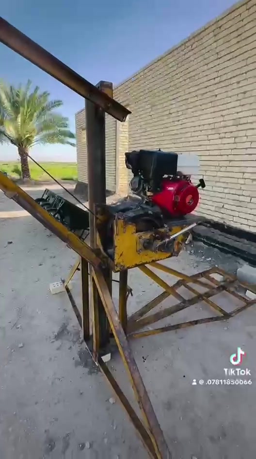 سلام عليكم ً
ونج نجفي مستعمل جاهز للعمل
فلاوين اهين  
حديد ثقيل
ونج نضيف بمعنى الكلمه 
ماطور 13 حصان 
3عرباين جدد مامشتغلات ابد
مكان الديوانية الحمزه الشرقي
للاتصال *********** واتساب🤳
للاتصال *********** واتساب🤳
