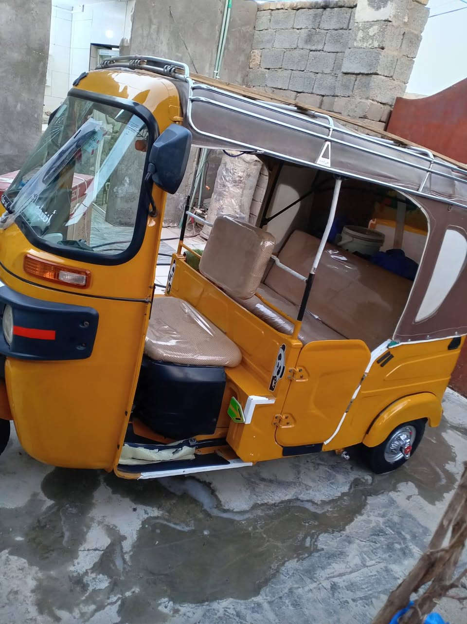 السلام عليكم

تكتك 21 رقم وسنويه بسمي مداور ثاني يوم جاهزه علئ اخر حبايه مال جناي للاستفسار ***********
