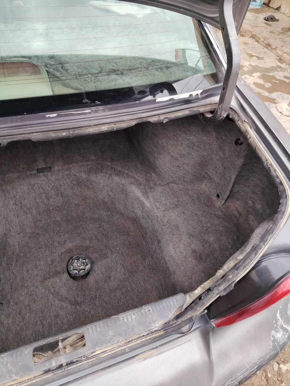 السلام عليكم كلنت 2002 رقم سليمانيه مكينه 2400 كير اوتماتيك مكفول تبريد تدفئه تخم تاير صدر امامي خلفي  جديد لغود شواصي تكم حوض مكفولات 
سياره عليه ادامه كامله كلشي بيه شغال كهربائيات كله بلاديه طخته يم جاملغ خلفي فقط سياره بيه جراد شويه بل قماره سياره مامصبوغه بلاديه 
رقم سليمانيه ارقام جديده سنويه ل 2030 بسمنه تحويل مباشر 
شاشه دمام كلشي شغال بيه مكانه ديالى المقداديه السعر 52 وبيها مجال لاستفسار ***********
