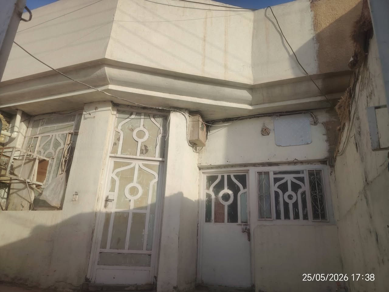 🏠 / دار للبيع مساحه 120 م طابو صرف
واجهه 6 م / نزال 20 م 

💫 💫 السعر 130 مليوون وبيه مجال💫💫

البناء طابق واحد فقط /  مطبخ . أستقبال . هول . غرفه .  صحيات داخلية . صحيات خارجيه 
🌏 الموقع / المهندسين / شارع 80 / شارع فرن صمون بركات الرضا 

💫💫 للاسستفسار واتساب / ***********💫💫
