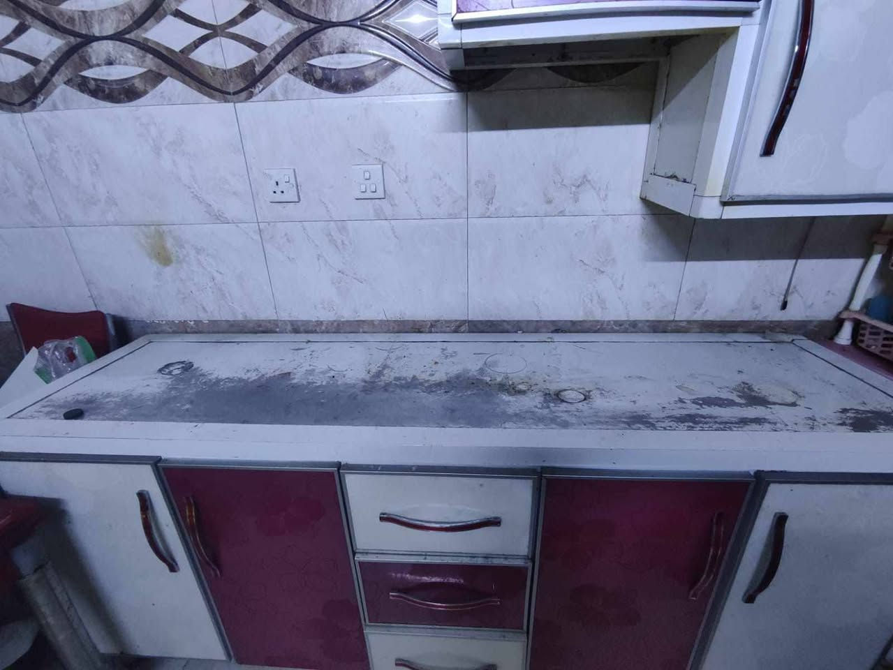 كاونتر وسنك وملحق للبيع المكان المنصور الداودي ***********
