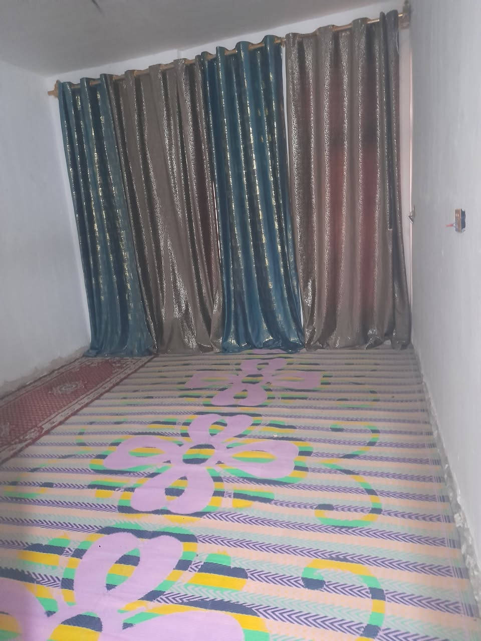 بيت لبيع اسبع قصور شارع ابو الهيل مساحه50متر سعر 35 ***********
