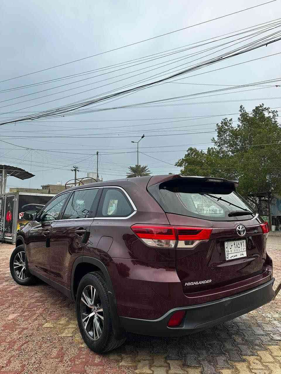 مكلف بالنشر اي استفسار اتصل عالرقم 
للبيع تويوتا هايلندر 
موديل 2019 وارد امريكي بدون حادث صور الحادث بالمنشور 
مواصفات اعتيادية 
مكان السيارة بغداد 
*********** بغداد, العراق
