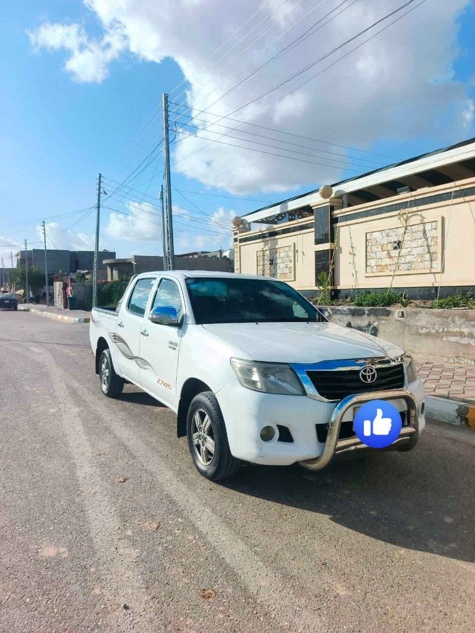 السلام عليكم 
#للبيع
تويوتا هايلوكس 
موديل 2012  سعودي سياره بأسمي تحويل مباشر
لون ابيض السياره جاهزه من كلشي تخم تاير صدر كير محرك كلها جاهزه السياره ما ناقصها اي شي مسويلها ادامه كامله فيت بم طوافه تبريد تدفئه كلها بلاد السياره صارلها 6 سنوات عندي سونار اخذتلها جديد اتفضل خاص او واتساب وادزلك سونار سياره استخدام شخصي حيل نضيفه 
الســـــــعر 165ورقه وبيها مجال
مكاني عامرية الفلوجه
***********
