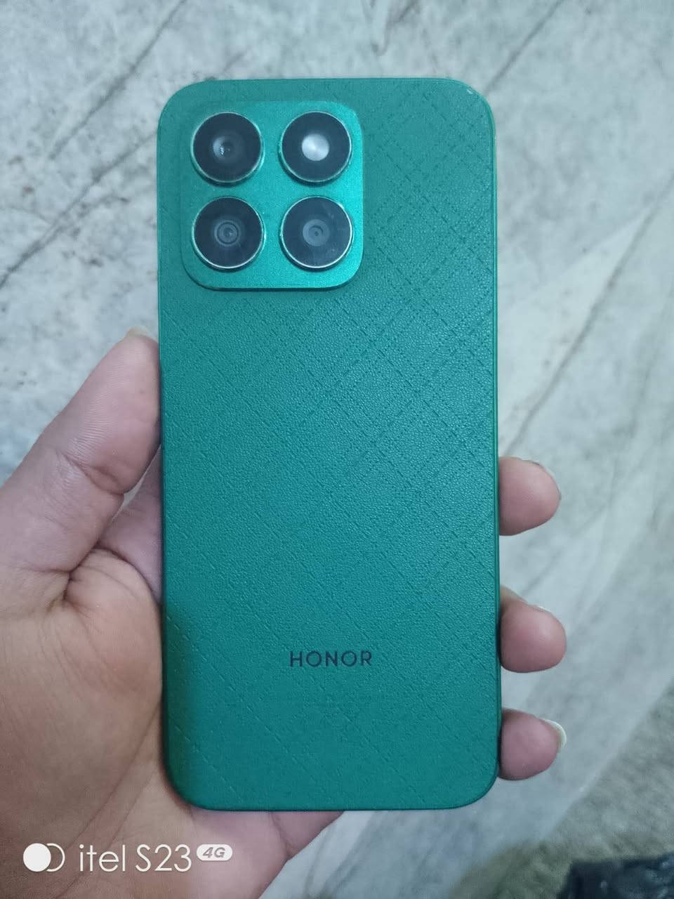 سلام عليكم ورحمة الله وبركاته للبيع جهاز مامفتوح ونضيف ويا كارتونه فقط وبي هاي الضربه صغيره كلش ذاكره 256 السعر 160 مكان بغداد


**إذا كنت صاحب هذا الإعلان وتريد حذفه لأي سبب، رجاءا أرسل رسالة إلى الدعم الفني**