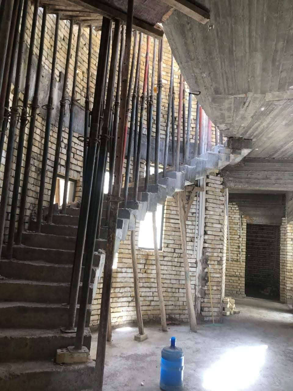 سلام عليكم رايد مقاول مهندس نشتغل وياه نجارة وهاذ شغلنة 
رقم اتصل وتدلل ***********
او علق واني ادخلك ربي يرزق الجميع
