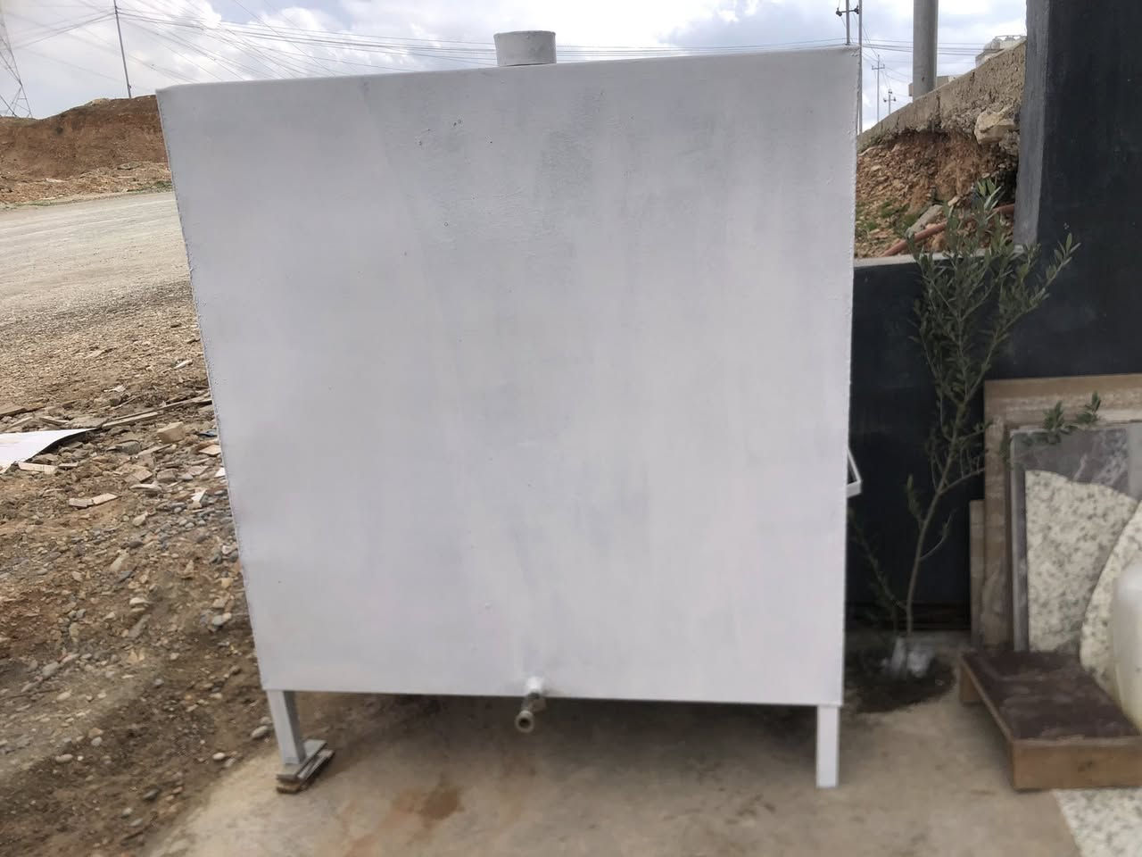 ته‌نكی نه‌وت بۆ فرۆشتن  ماشه‌لله‌ ماڵه‌كه‌ بێ عه‌یبه‌ پاكه‌ بێ ژه‌نگه‌ ته‌نها نه‌وتی تێكراوه شوێن سلێمانی ‌ بۆ نرخ  په‌یوه‌ندی به‌م  ژماره‌یه‌وه‌ بكه‌ن
كۆڕه‌ك(***********)
ئاسیاسێڵ(***********)
