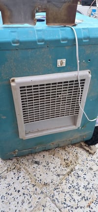 مبردة  نظيفة ب100 الي يريدها يتصل على هذا الرقم 07703909490