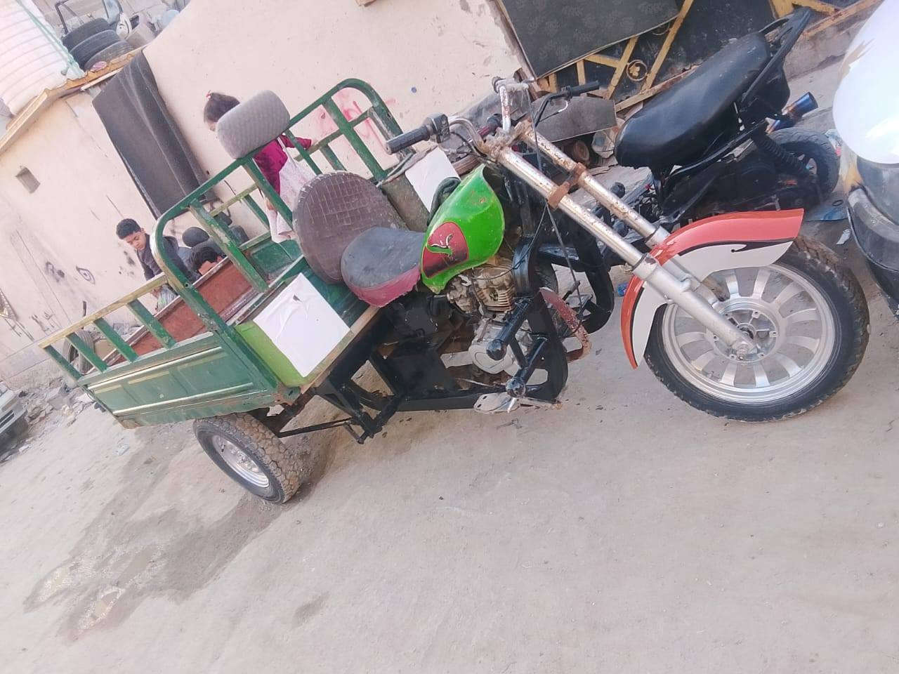 سلا وعليكم ستوته ادوات امتي ار 600وبيه مجال ***********عنوان حمدان قرب مركز حمدان
