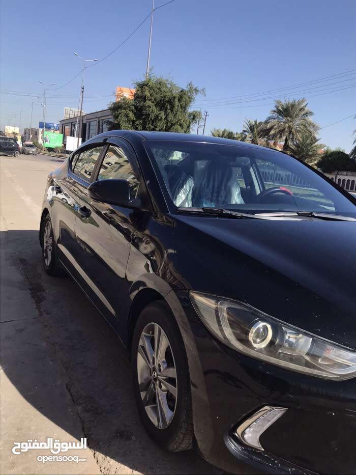 السلام عليكم 
للبيع هونداي النترا موديل 2017 وارد امريكي 
 محرك 2000 دوش فول مواصفات
مواصفات سياره ... 
1- فتحت سقف 
2- شاشه تحكم + شاشه اعطال بالدشبول 
3- تحكم ستيرن 
4- لد نهاري 
5- سستم سماعات انڤنتي 
6- 3 انضمت قيادة 
7- حساس بالمري 
السياره احلى من صور ومرتبه كشرها وداخلها نظيف  السياره بدون حادث فقط بغداد ضربه بسيطه بالهلال ومصلح وراجع السعر 130 وبيها مجال تحويل مباشر للاستفسار الاتصال على رقم *********** خاص مموجود
