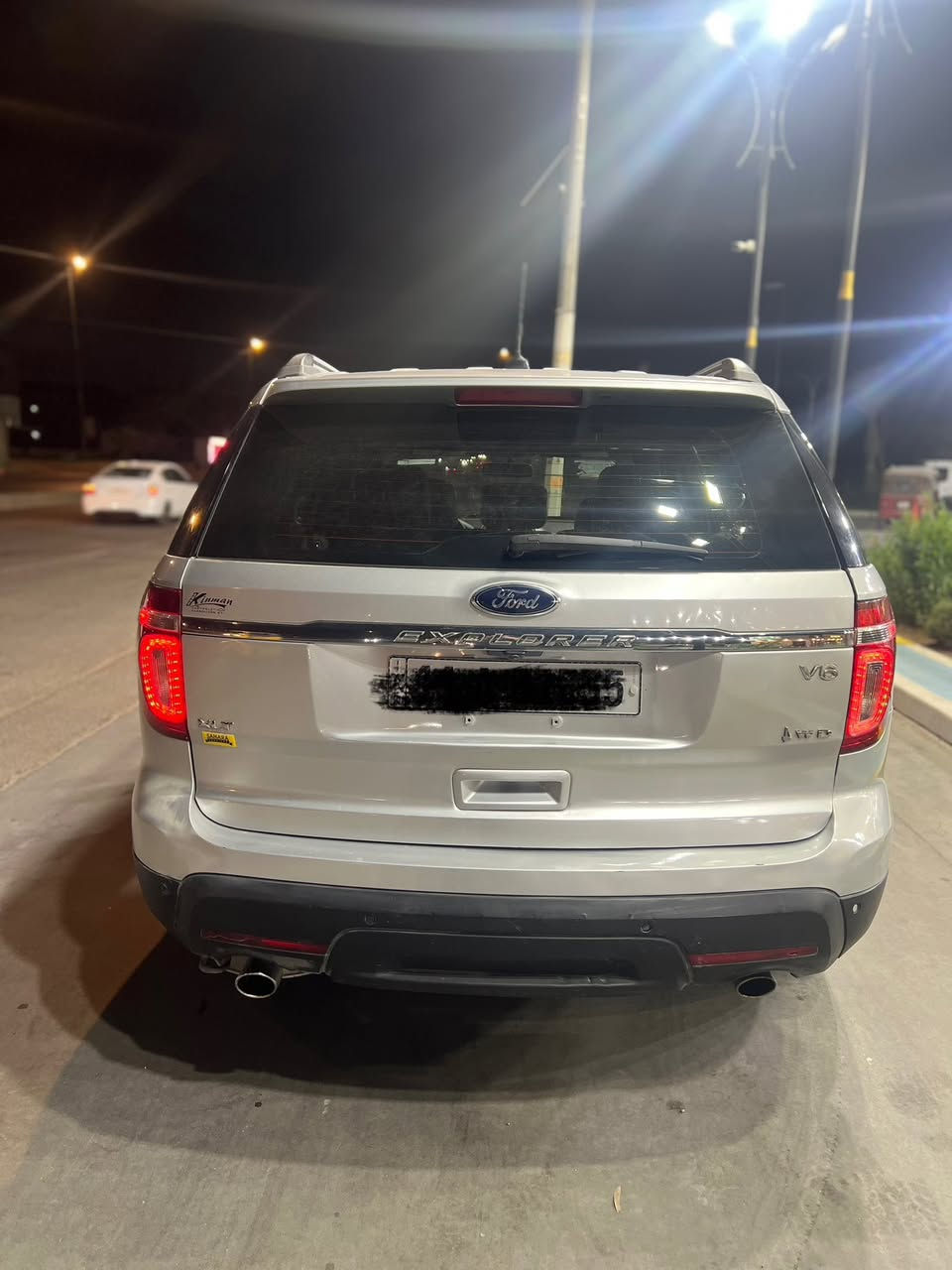 اللهم صلى على محمد وال محمد
فور اكس بلور
موديل ٢٠١٣
جلد
بصمة
شاشة
كامره دواره
حساسات
كشنات تدفئة تبريد
وباقي المواصفات معروفة
بيها قطعتين صب
السعر
١٣٠٠
بغداد البلديات
***********
