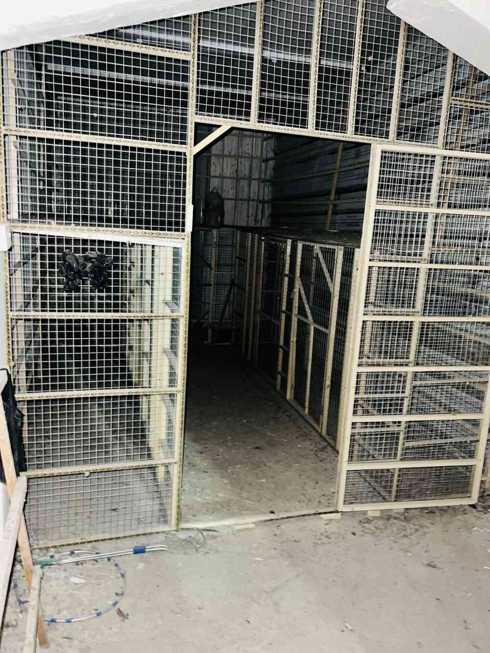 السلام عليكم اخوان برج طيور كبير للبيع
قيم بليرضي الله وتعال افتح. المكان بغداد العبيدي للتواصل ***********
