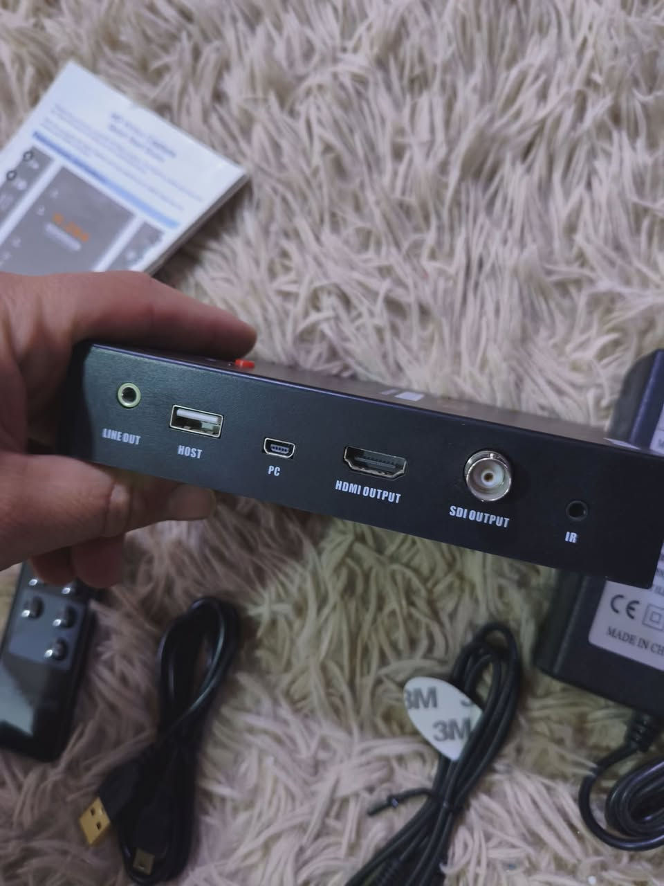 Video capture
ezcap286 SDI & HDMI HD Encoder/Recorder
جهاز لالتقاط وتسجيل الفيديو بدقة عالية. 

نوع الجهاز: مسجل فيديو عالي الدقة (Pro Recorder) يدعم مدخلات SDI و HDMI. 

التسجيل: يقوم بتسجيل الفيديو بتنسيق H.264 MP4 مباشرة على قرص فلاش USB أو قرص صلب محمول. 

الميزات: يدعم دقة تصل إلى 1080P بمعدل 30 إطارًا في الثانية، ويحتوي على ميزة التقاط صور (snapshot) عبر جهاز التحكم عن بعد. 

المنافذ: يحتوي على منافذ SDI و HDMI للمدخلات والمخرجات، بالإضافة إلى منفذ لمنصة القدم (footswitch). 

متوفر توصيل لكافة المحافظات


**إذا كنت صاحب هذا الإعلان وتريد حذفه لأي سبب، رجاءا أرسل رسالة إلى الدعم الفني**