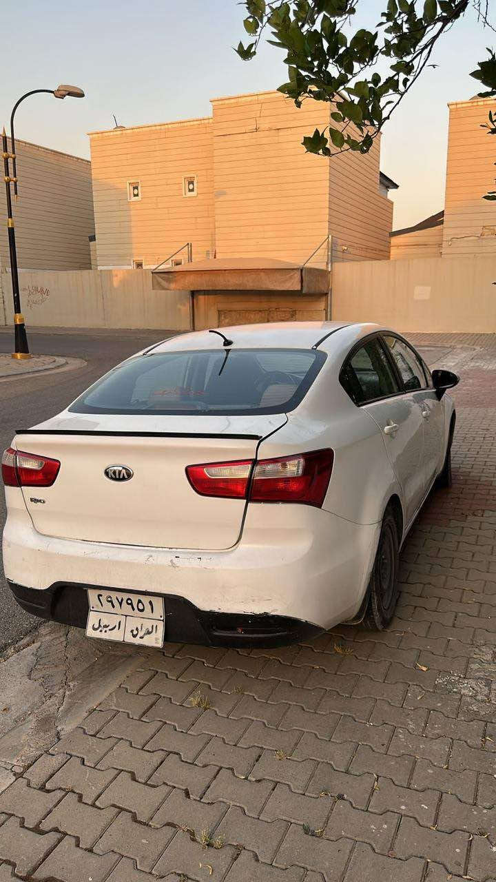 Kia rio 2013
خەلیجی مەکینە ١٦ دەنگەکی کەمی تێدایە
گێر بەشەرت 
4 پارچە بۆیاخ 
3 پارچە پێشی
لەگەل سندوق 
جەمپی خەفیف پێش و پشتی
شانسی پێشەوە قنجەکی هەیە بۆیاخ و تەعدیلی نیە
188 هەزار رۆشتوە
سەنەوی 2022 بەسەر چووە 
نرخ 71$
*********** أربيل, العراق

