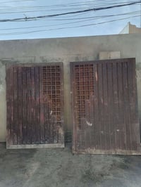 باب حوش للبيع 07502487726