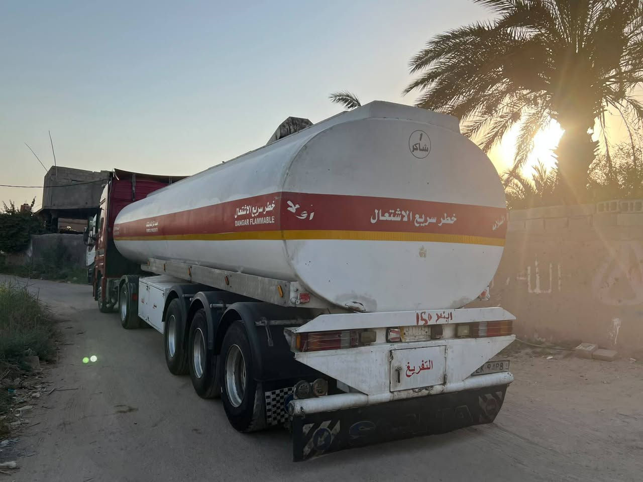 اللهم صل على محمد وال محمد 
اكتروز الفينينه ٢٠٠٢
 رقم بغداد صدامي ورقمها واصل للستلام 
كيل ورواجع كله موجود 
تخم تاير تانكي جديد ورأس نص ع 
محرك وكير  وشاصي وقماره كفاله 
موجوده بلبصره
سعرها 280 $ بيها مجال قليل 

***********
‏‪***********‬‏
