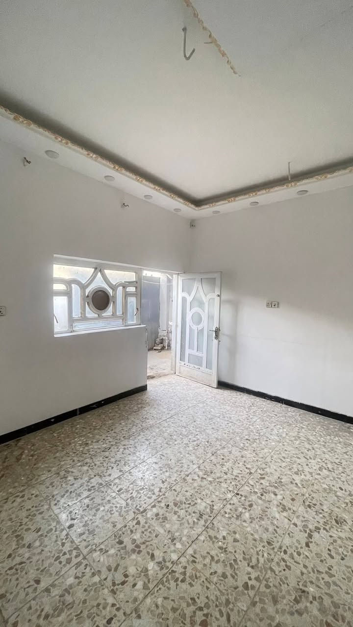 دار للايـــــــــــــــــجار العنوان حله شارع ٦٠ مقابل كليه الفنون /قريه حمزه الدلي
📍بيت للايجار المساحه ١١٠ م طابقين

📍 يتكون غرفتين  وصاله ومطبخ وحمام وصحيات واستقبال 📍هوال طارمه نوم نظيف جدا

🌎العنوان حله شارع ٦٠ مقابل كليه الفنون الجميله 

💸💸سعر الايجار//٣٥٠ //مع الماء والكهرباء وبيه مجال

 #ملاحظه مطلوب عائله صغيره 

$$$$$$$$$$$$$$$$$$$ 

اكثر ستفسار مراجعه مكتب الجشعمي للعقار

        ((بإدارة احمد الباشه))

     ***********☎️

***********☎️
