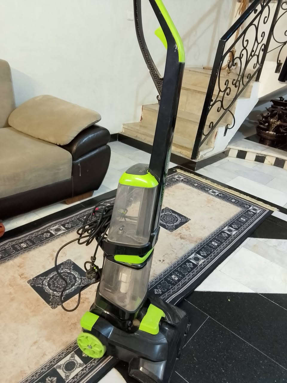 مكنسه كهربائيه لغسل السجاد ممستخدمه هواي سعر ٧٥وبيها مجال


**إذا كنت صاحب هذا الإعلان وتريد حذفه لأي سبب، رجاءا أرسل رسالة إلى الدعم الفني**