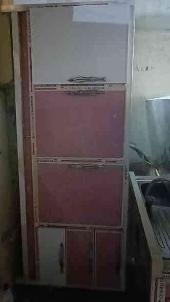 كاونتر 3 قطع السنك ويا البوري كامل سعره 250 عنوان حي الاعلام ‏‪***********‬‏ رجاءا اني مجابره احد يشتري عيب تحجزون وثبتون ومتجون خلي ذوق عدكم للبعض
