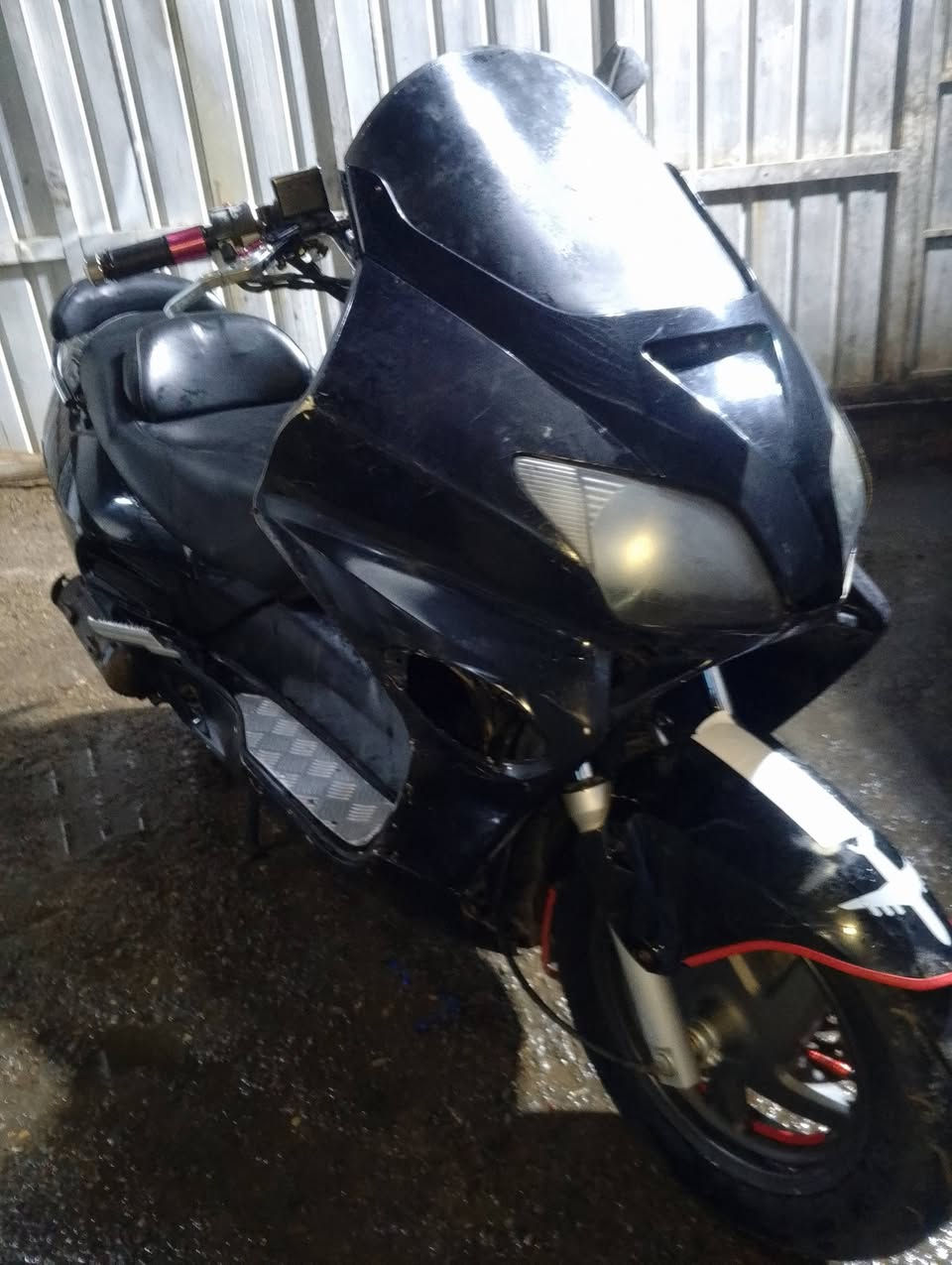 فورزه صفر6 mf دشبول شغال مكينه ناعمه لا صرف ولا تبخير نقصها باتري وتنضيم كابريتر  مكان بغداد السعر 550 وإذا اكو مراوس عادي ***********
