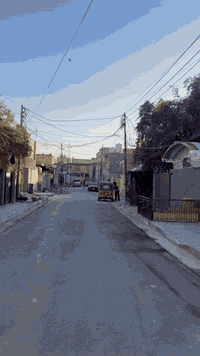 سلام عليكم بيت 100 متر بلديات نهايت شارع المرور يم سوك الميت التواصل ***********
