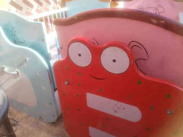 سلام عليكم كاروك خشب العدد 2 البيع الحمر 35 ول الزرك 20 بكاني بل العوفيه شارع حسينيه الرسول هاذه رقمي *********** عمارة
