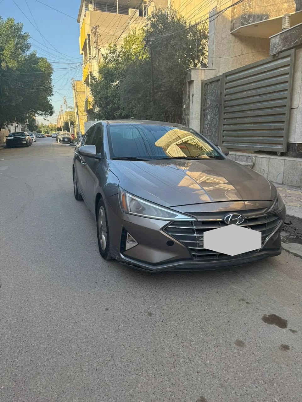 الانترا موديل ٢٠ للبيع وارد امريكي
محرك 2000 دوش 
كير (AT) 
السيارع مو فول
رقم بغداد 
مكان السيارع بغداد البنوك
***********
السعر 124 ومجال بسيط
