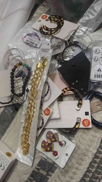 ٣٠ قطعة • اكسسوارات • توصيل