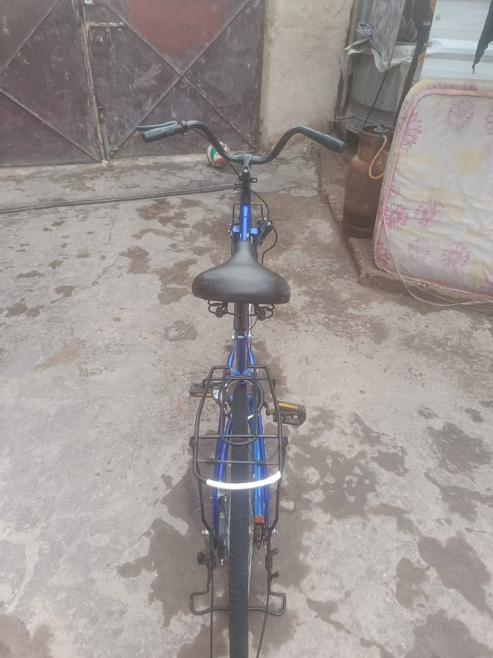 السلام عليكم بيسكل بناتي حجم 26 للبيع السعر 80وبي مجال لطيبين المكان بغداد الوزيريه ***********
