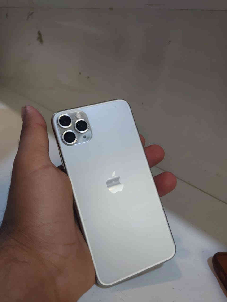 سلام عليكم 
ايفون 11برو ماكس ذاكره 256 بطاريه ٨٥ الجهاز مبدل شاشه نوعيه زينه فيس إيدي شغال كامرات اتصال إنترنيت كله شغال بيه الجهاز سعره ٢٧٥ وبي مجال بسيط استفسار خاص أو *********** واتساب موجود توصيل هم موجود جميع المحافظات
