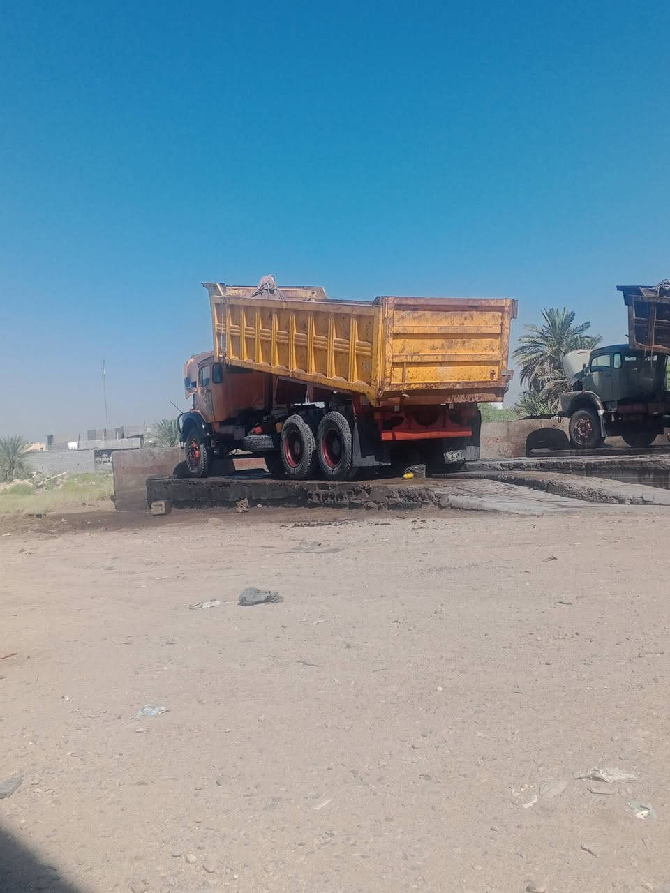 السلام عليكم للبيع اقجم موديل 81 بلادي *********** /‏‪***********‬‏
