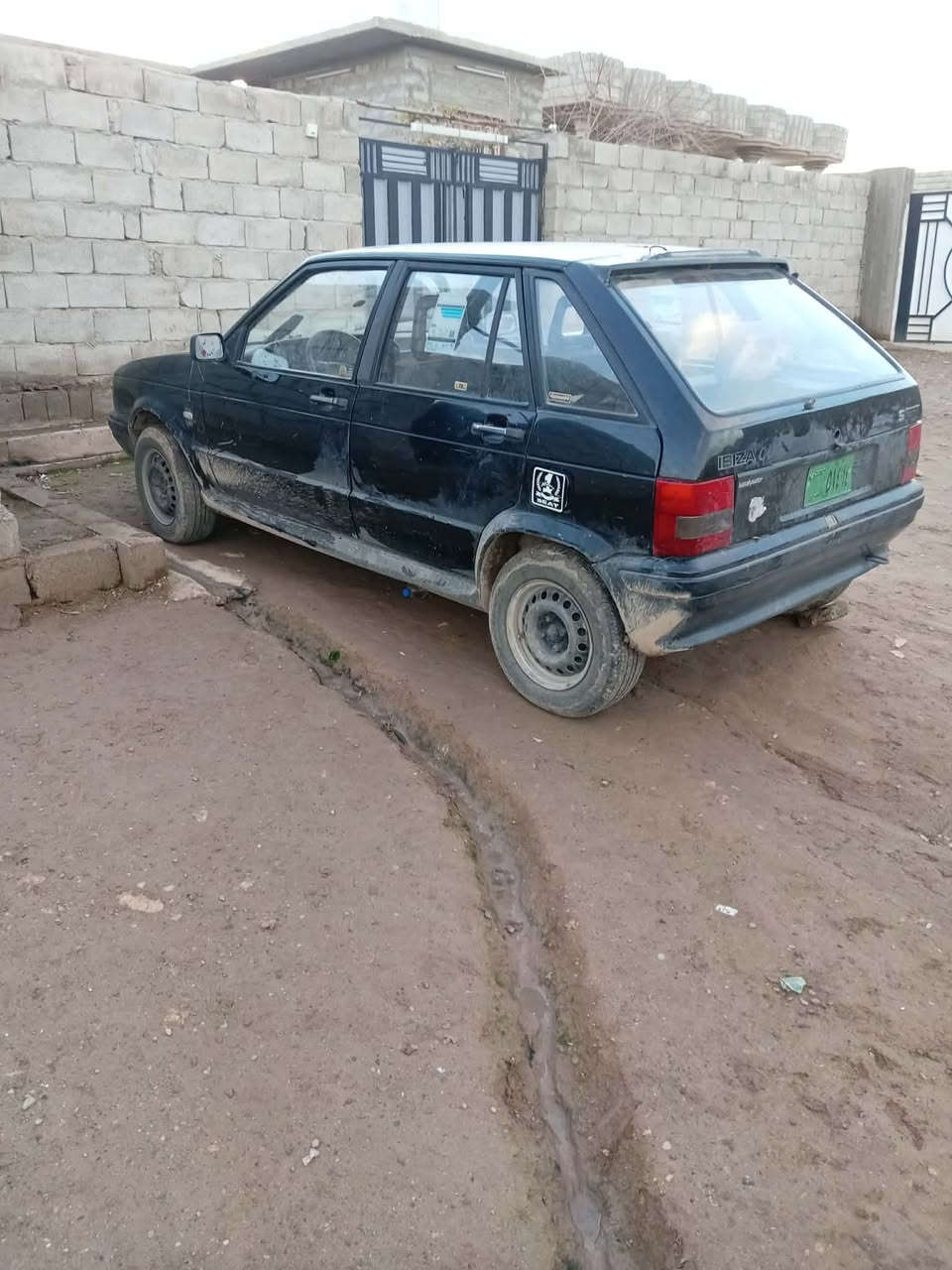 سياره سيات موديل 1991 سياره حيل حلو شرط التحويل
السعر 15 وبيها مجال والاأتصال 
على الرقم ***********اسيا
*********** كورك
