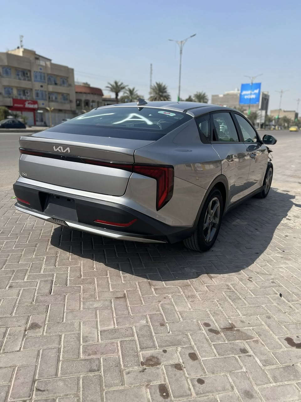 سلام عليكم k4 موديل 2025 دخول جديد حصرا وارد امريكي حادثه كما موضح في الصور جملغات موجودة يرجعن نفسهن 
ولباب يرجع نفسه يحتاجله فقط بنيد ودعاميه ولايتات السياره تشتغل وتمشي ايرباك دركة وكشن مكينه 2000 دوش ماشيه 300 ميل بعدهي زيرو 
موصفات السياره فول عده البنورااما 
بصمه /بصمه ابواب 
اضاءة ترحيب عند الاقتراب رادار امامي رادار خلفي رادار جانبي 
داخل لونين شاشه متصله 
السعر 135وبيه مجال 
الاستفسار *********** 
العنوان بغداد
