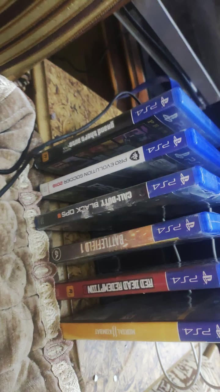 بلي 4
للبيع مع لاقراص 
اوربي 
مكاني نجف حي الوفاء


**إذا كنت صاحب هذا الإعلان وتريد حذفه لأي سبب، رجاءا أرسل رسالة إلى الدعم الفني**