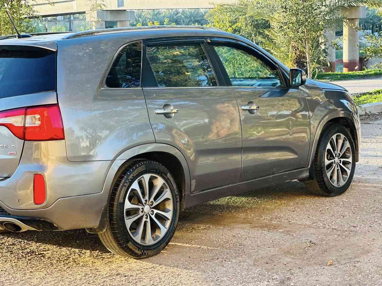 اسلام عليكم سورنتو موديل 2015 فولل اخر فئه sxL.   رقم بغدا بسمنه ماشيه140 حقيقي حادثه شبرين بلجنطه صبغ يم الرقم فقط السعر 157 وبيه مجال مكان بابل سده الهنديه للستفسار. ***********. ‭0770 182 8542‬.
