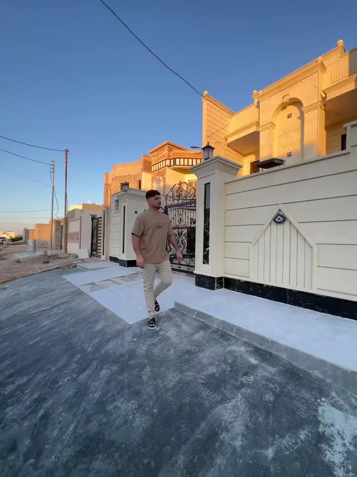 المهندس ياسر جابلكم فرصة مميزة 🔥
بيت للبيع بمساحة 240 متر وواجهة 8 متر
📍 الموقع: ديوم – الـ 16 ألف

🏡 بناء حديث (آخر موديل)
✨ كل بيت سحب مغربي
🛣️ شارع 60 متر وياه
📍 وراه عدل، وقريب من الفلكة

فرصة حلوة للسكن الراقي والاستثما
***********
