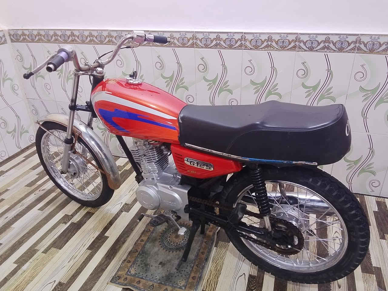 السلام عليكم دراجه ادوات مكفوله سعر 450 عنوان بصره ***********
