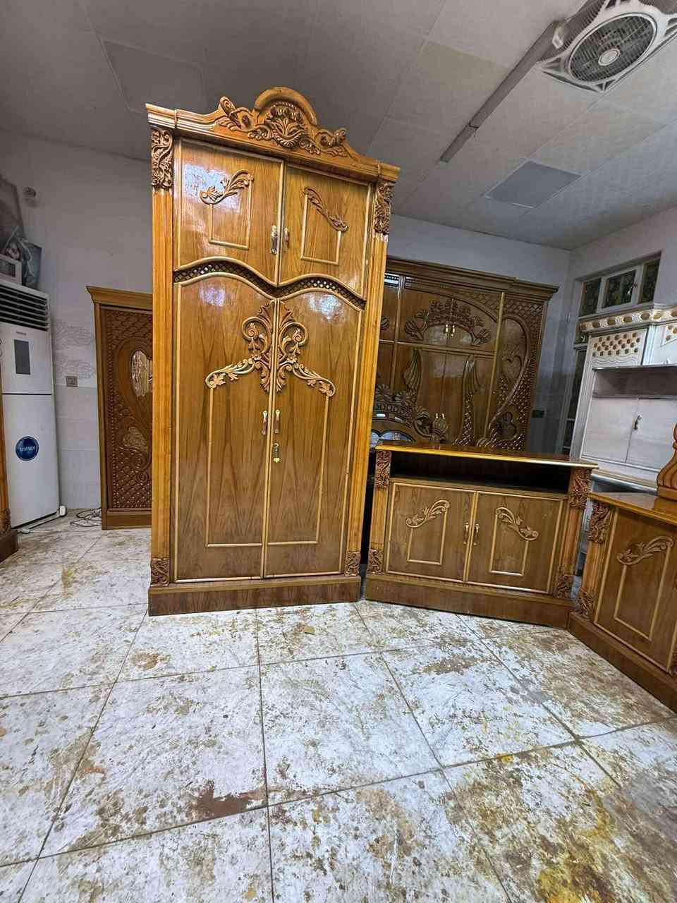 غرفه صاج داخل خارج صاج ٥ ملم ٤ ملم
السعر مليون ٤٠٠ بيهة مجال 
شد نقل داخل بغداد مجاني محافظات بكروة
نضافه ٩٠ مستعملة
٩ قطع 
شازون طابوري هديه 
غرفه دكن زان جاوي مصري 🌸🌸توصل وتساب ***********🌸فقط
