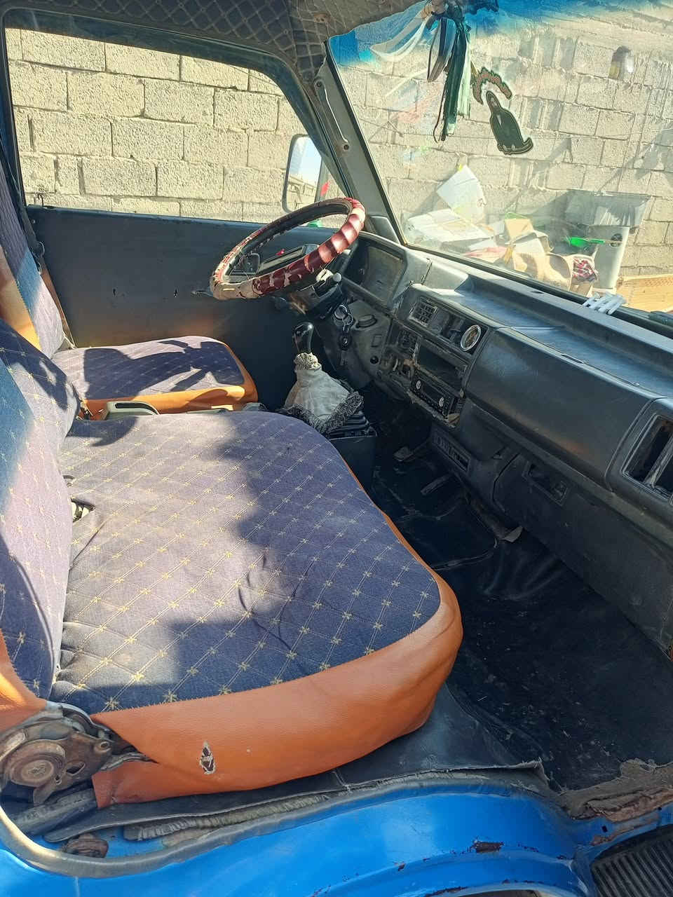 السلام عليكم سياره بنكو موديل 95 سنويه 27 تحويل مباشر ***********
