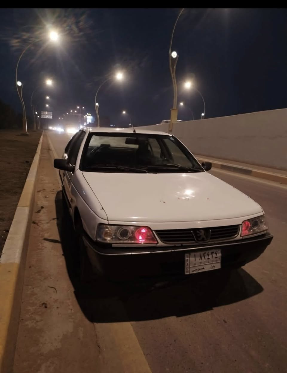 بسم الله الرحمن الرحيم 
بيجو روا 
موديل 2009 
كير ومحرك محور 
ونجي اربعه سلندر 2000 
سياره ناشفه 
رقم بابل تحويل مباشر 
السعر 30 وبيها مجال 
*********** 
ما متواجد على الفيس 
الرقم موجود بي واتساب
