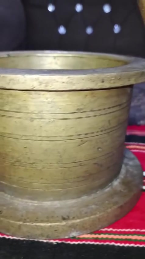 نحاسيات قديمه للبيع يوجدتوصيل لجميع المحافضات ***********وتساب اوعلخاص
