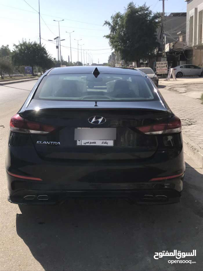 السلام عليكم 
للبيع هونداي النترا موديل 2017 وارد امريكي 
 محرك 2000 دوش فول مواصفات
مواصفات سياره ... 
1- فتحت سقف 
2- شاشه تحكم + شاشه اعطال بالدشبول 
3- تحكم ستيرن 
4- لد نهاري 
5- سستم سماعات انڤنتي 
6- 3 انضمت قيادة 
7- حساس بالمري 
السياره احلى من صور ومرتبه كشرها وداخلها نظيف  السياره بدون حادث فقط بغداد ضربه بسيطه بالهلال ومصلح وراجع السعر 130 وبيها مجال تحويل مباشر للاستفسار الاتصال على رقم *********** خاص مموجود
