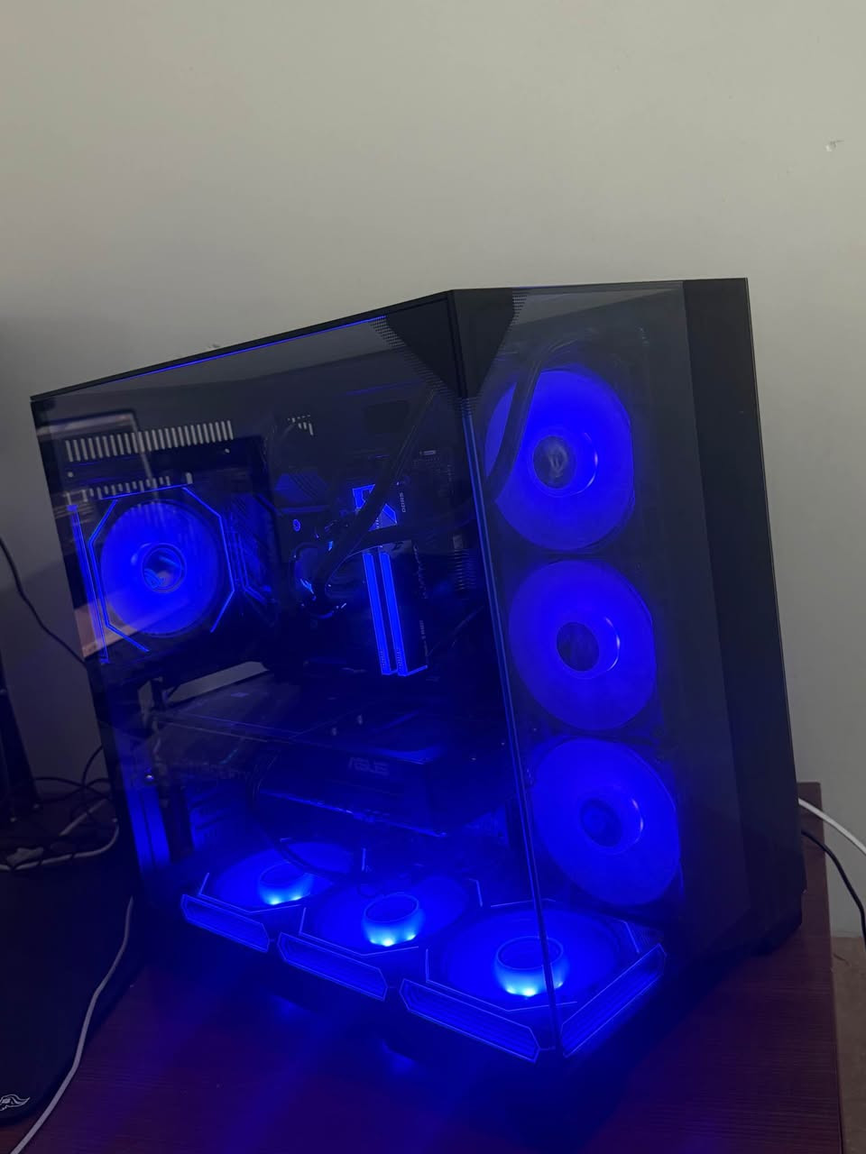 Pc gaming
Cpu i9 13900k
Mb Rog strx z790h
Ram Predator Vesta II DDR5 7200 MHz
Aio. Rog ryuo 360
psu 850w telmaltek platneom
Hard. 2x512ssd nvm gen4
*********** أربيل, العراق
